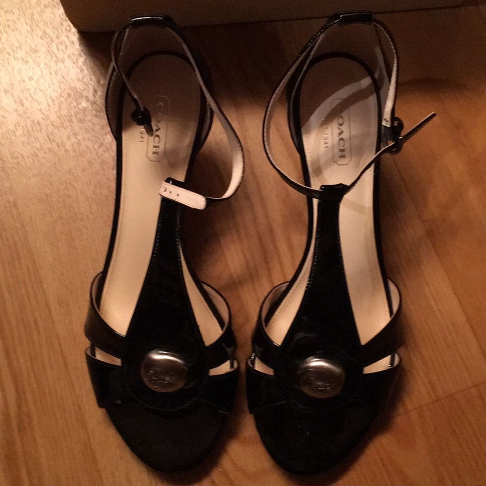 Soft black patent leather kitten heels